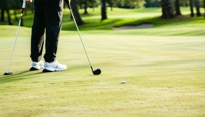 Golfeur utilisant un produit SmartTrack sur le green